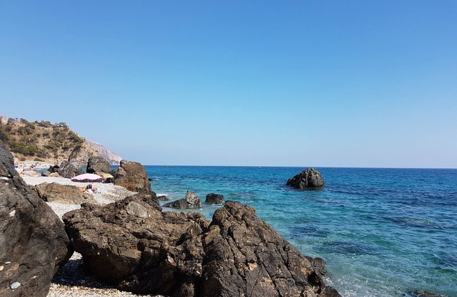 Romantic vacation home with solar-heated cave pool, breathtaking views