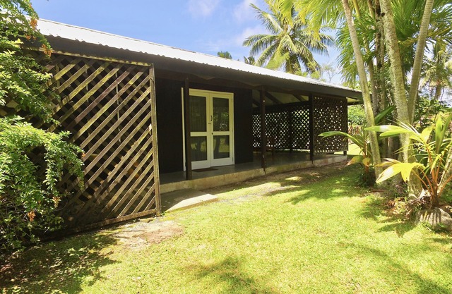 Rona Kaitangata - across the road from the beach