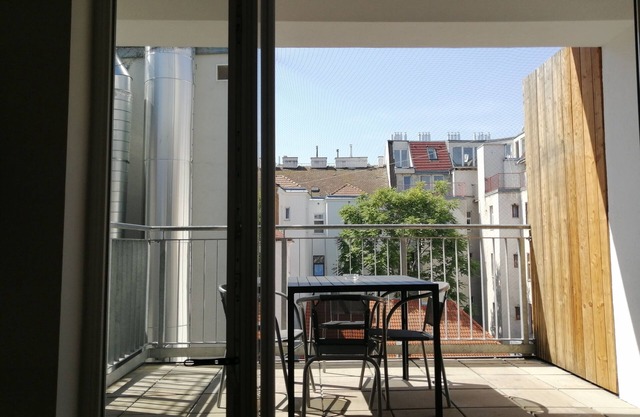 Roof terrace apartment near Reumannplatz (subway)