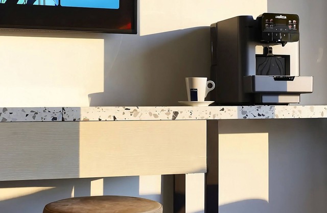 Rooftop Bar Onsite! Skyline View w/Captivating Atmosphere! Parking Available!