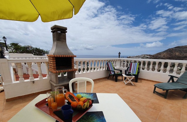 Rooftop sun lounge with ocean views and pool access!