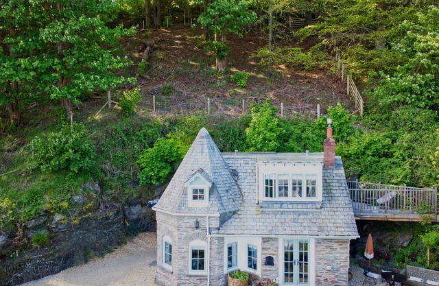 ROOKERY COTTAGE, pet friendly, character holiday cottage in Lynton