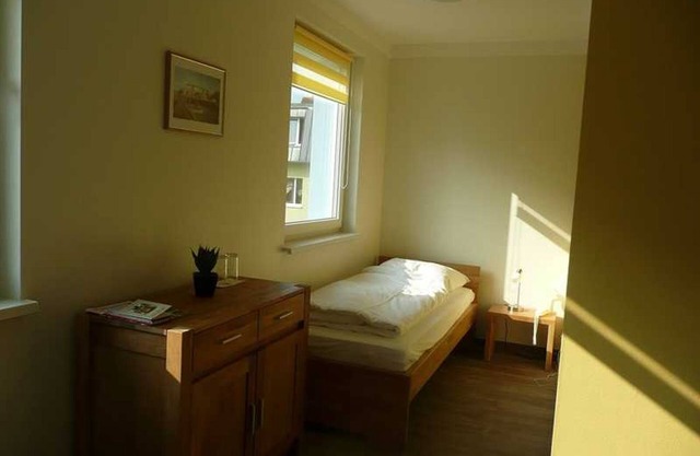 Room 2 (BG) - Pension Moment