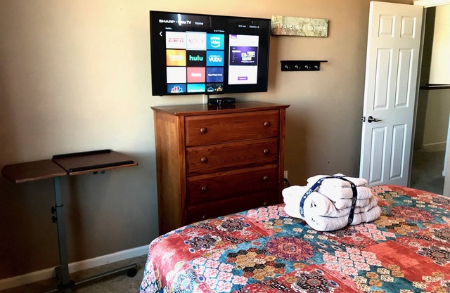 Room in a nice neighborhood