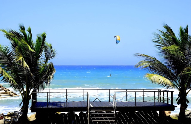 Room in Guest Room - Oceanfront Suite With Kitchenette Stunning Views & Secluded Luxury