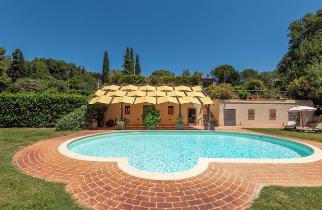 Room 'Podere Marroneto - Camera 1' with Mountain View, Shared Pool and Wi-Fi