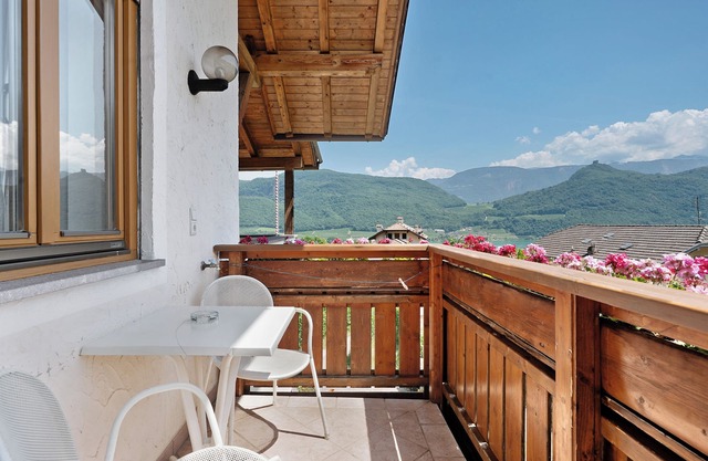 Room 'Seaberhof 2' with Lake View, Shared Pool and Wi-Fi