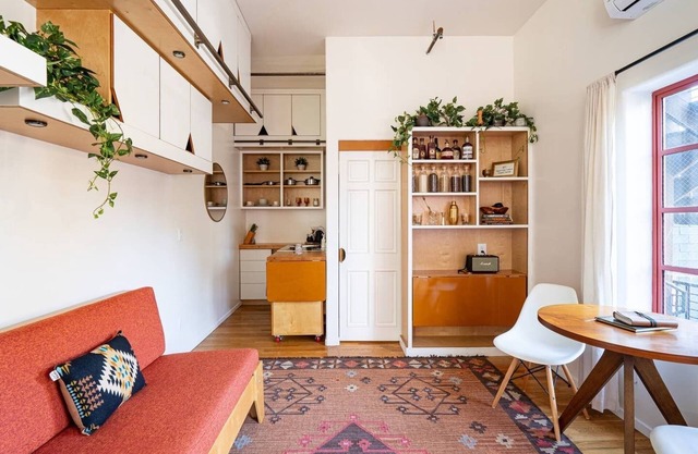 Room T at The Dutra Inn - Little Italy