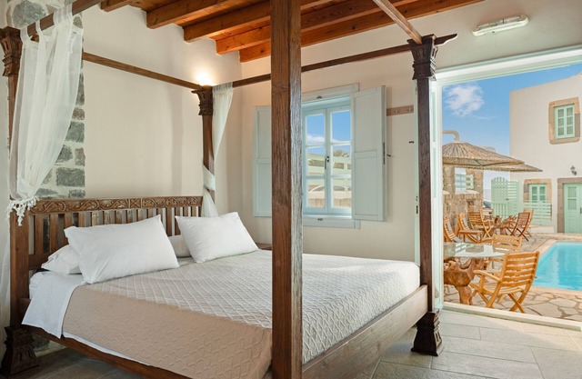 Room 'Triple Pool View No 1' with Shared Pool, Wi-Fi and Air Conditioning