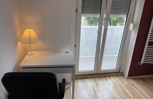 Room with Balcony in Neuburgn