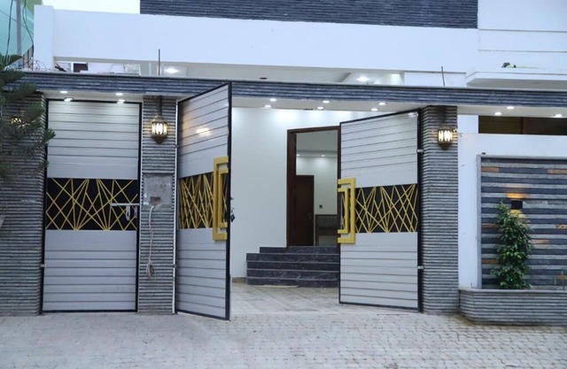 Roomi Rezidor Guest House