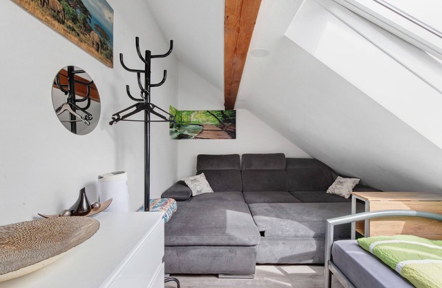 Rooms 'Quiet Rooms in Shared Apartment' with Private Garden, Balcony and Wi-Fi