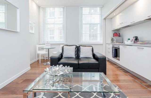 Roomspace Serviced Apartments - Sterling House