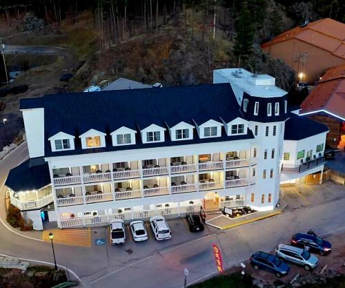 Roosevelt Inn Mount Rushmore