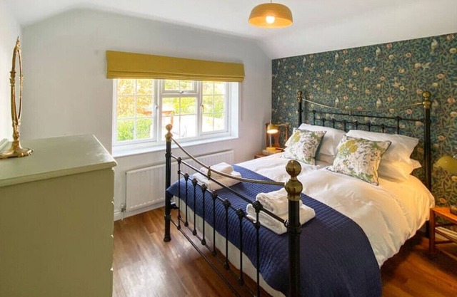 Rose Cottage, Kettleburgh - Sleep 4 Cosy & Calm