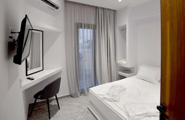 Rose n Stone, Duke, Luxury Houses