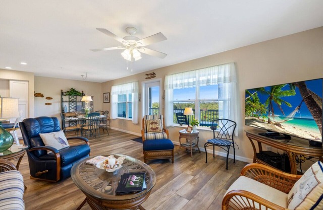 Roseates Retreat Condo: Sleeps 6 with an amazing view