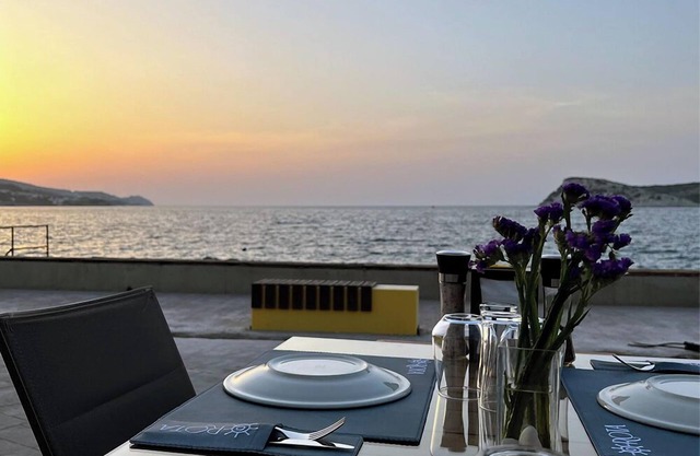 Rota Hotel & Restaurant