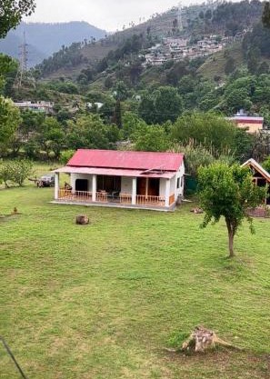 Round Bed Cottage Country Club Resorts Balakot
