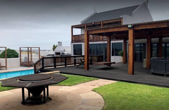 Rox and Sea Country Lodge