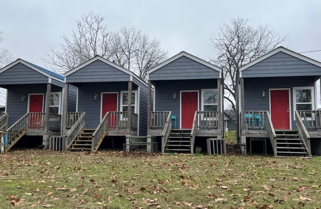 Roy's Cabins & Campgrounds