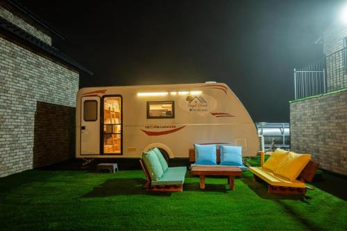 Royal cloud caravaan