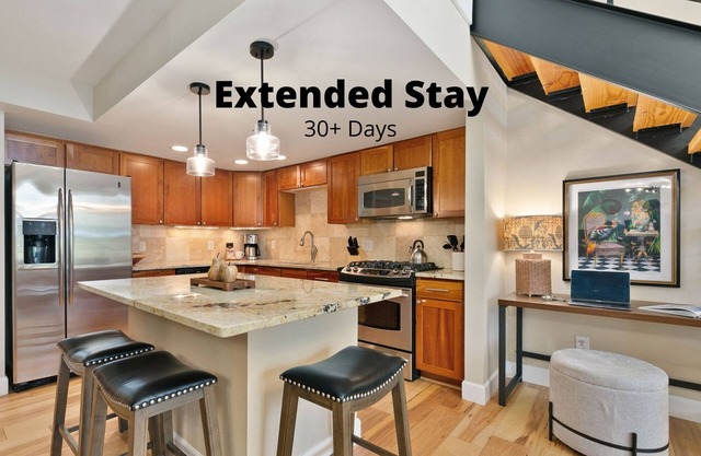 Royal Perch | Chic Old Town Loft w/King Suite