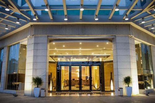 Royale Signature Hotel