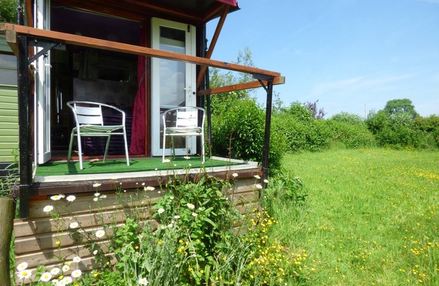 Rumenco , self contained 2 person ,off grid glamping.