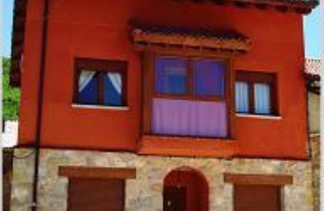 Rural Accommodation in Montaña Leonesa, next to peaks of Europe and the Riaño swamp.