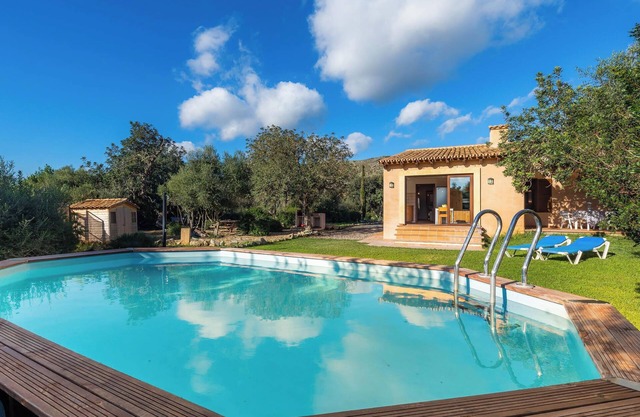 Rural Villa "Toni i María" with Pool, Garden, A/C & Wi-Fi