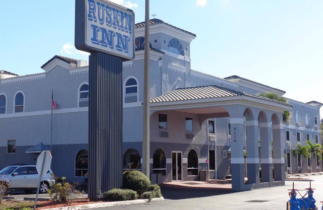 Ruskin Inn Hotel