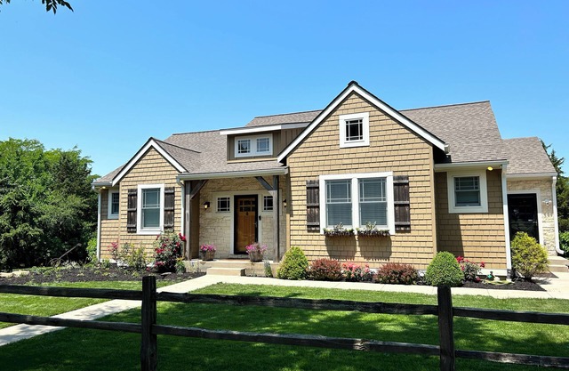 Rustic 6-Bed Barn Retreat – Sleeps 16 Fire Pit