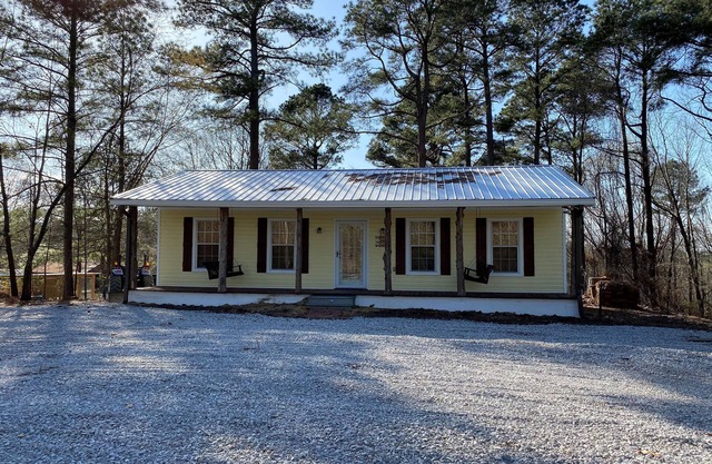 Rustic Cabin near Sardis Lake Boat Ramp