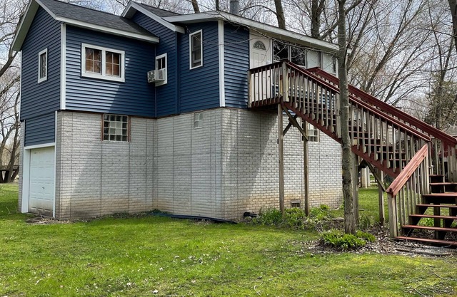 Rustic Cabin on the Wapsi River