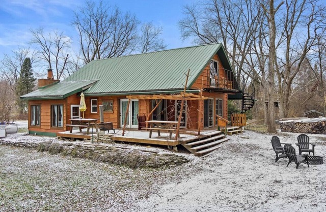 Rustic City Oasis on the River