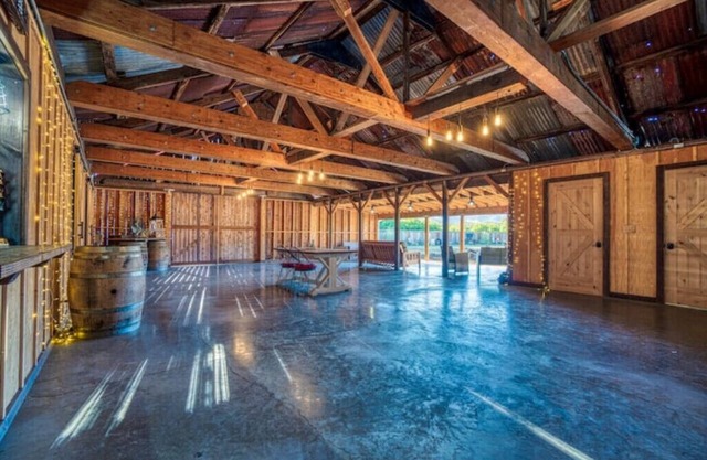 Rustic Farm! Villa+Barn+Glamping+Animal Experiencen