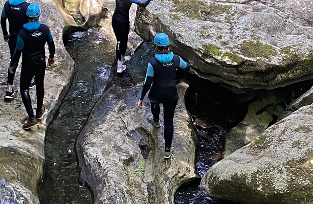 Rustic Lodge beside Natural Gorge with Stunning Views of the Yorkshire Dales