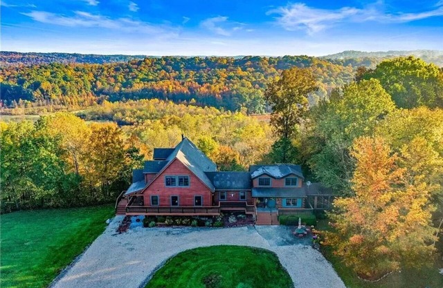 Rustic/Modern Lodge near French Lick - Groups and Families