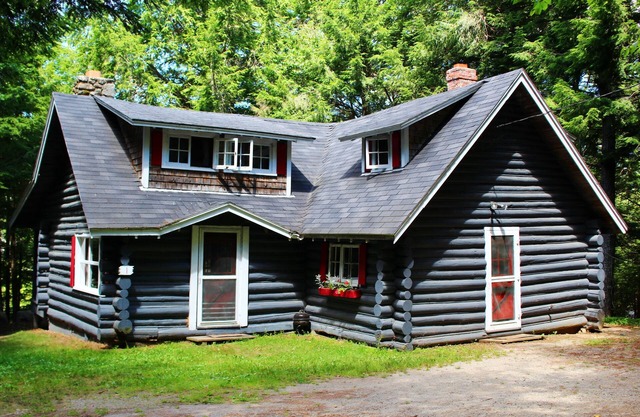 Rustic two-story log cottage, River-view, Pet-friendly, Downeast Maine