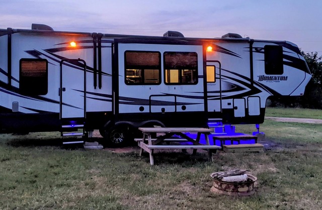 RV on 25 acre Farm on the Spring River