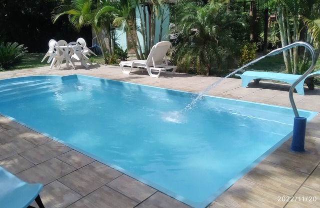 Sítio, casa inteira, em Nova Iguaçu, muito bem localizado.