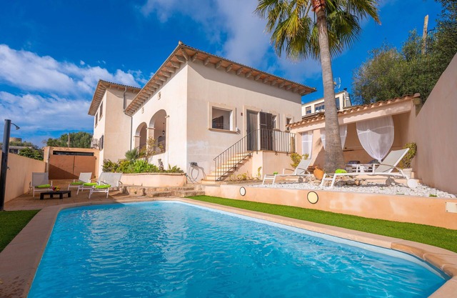 SA TEULERA (SANT JOAN) - Nice house with private swimming pool and free Wifi