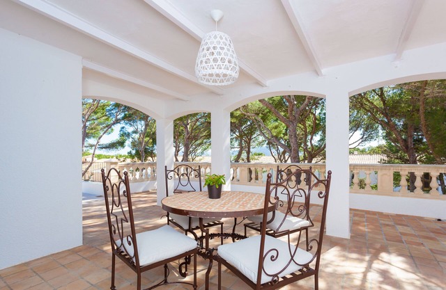 Sa Torre Villa with pool very close to the beach and the town center.