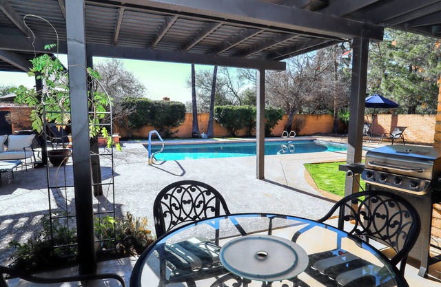 Sabino Vista Charming Quiet Home with Pool