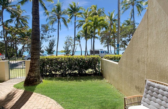 Sails on Horseshoe Apartment 5 - Beach Getaway For Couples