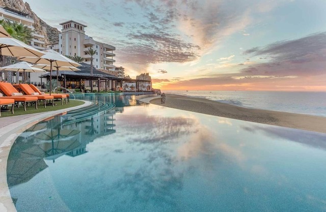 SALE! Grand Solmar Lands End Cabo Christmas Week 2025 (20st - 27th)