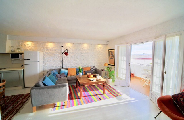 Salobreña Old Town Duplex: Stylish, Comfortable & Peaceful.