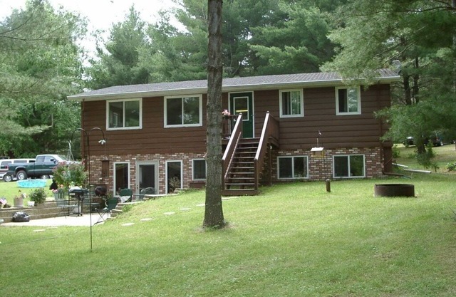 Sam'sPlace:Cabin 4 quiet/across 2,000 acre boy-scout camp. All year round.