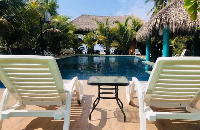 Sambo Mambo Beach Hotel